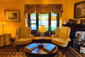 Interior - Samuel Sewall Inn (Brookline)