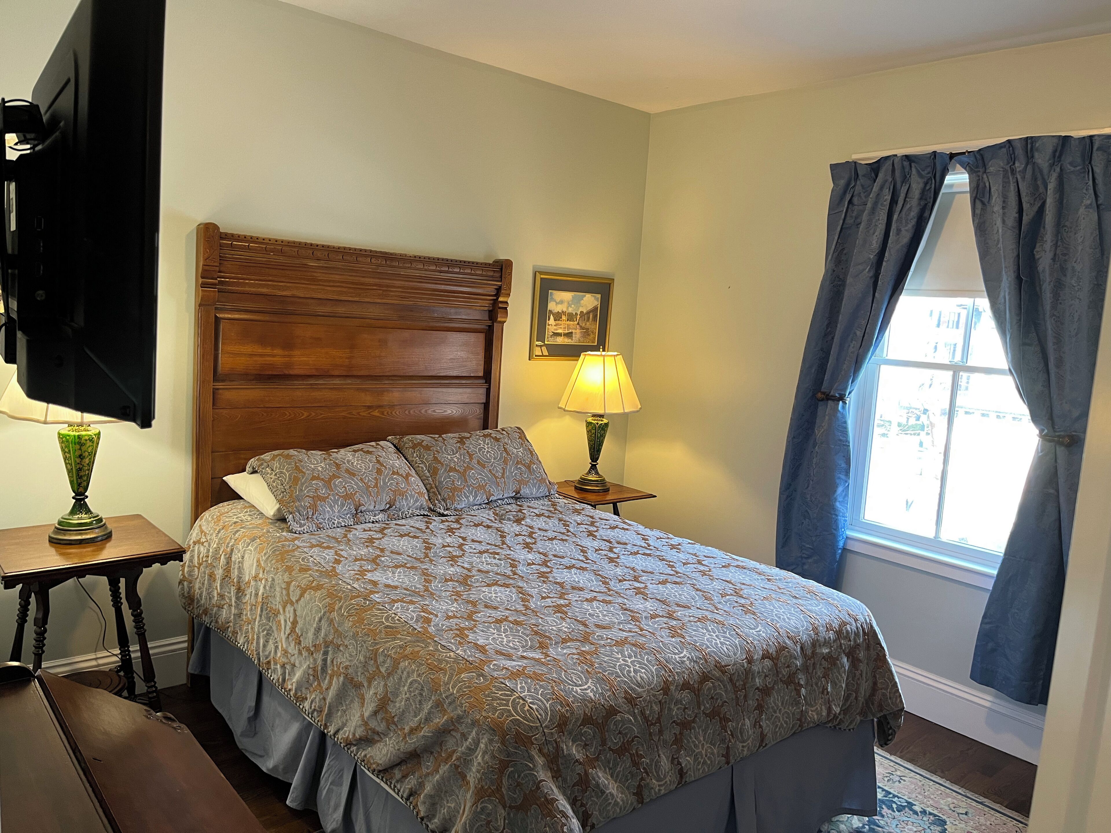 Junior Suite, City View | Laptop workspace, blackout drapes, iron/ironing board, free WiFi