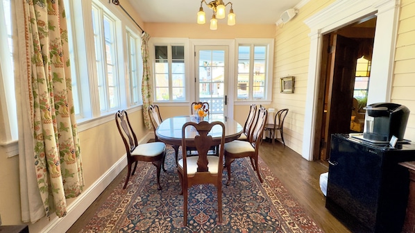 Dining - Samuel Sewall Inn (Brookline)