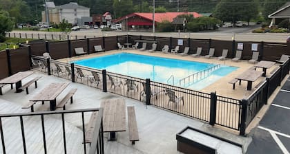 Sleepy Bear Motel