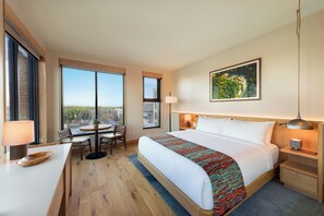 Premium Room, 1 King Bed, Corner | Premium bedding, minibar, in-room safe, laptop workspace - The Compton (Bentonville)