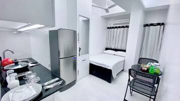 1 quarto, ferros/tábuas de passar roupa, Wi-Fi, roupa de cama