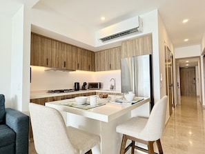 Fridge, microwave, oven, stovetop
