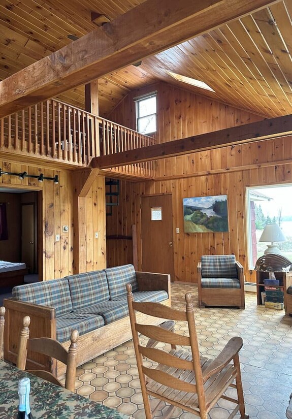 Lakefront-family & Pet Friendly-adirondack Cabin - Adirondack Mountains
