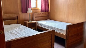1 habitación, escritorio, wifi gratis y ropa de cama
