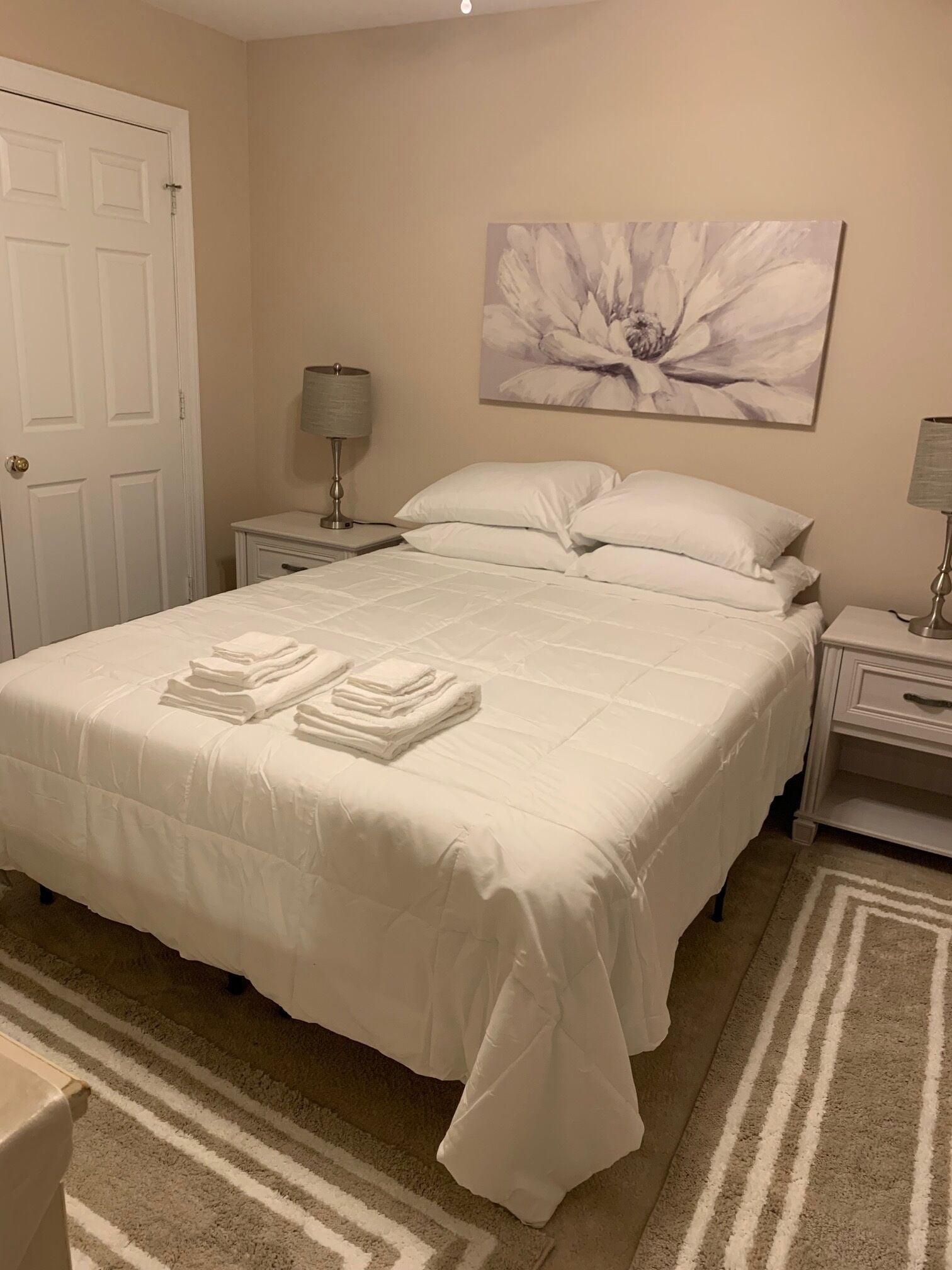 3 bedrooms, iron/ironing board, WiFi, bed sheets