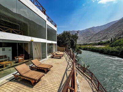 CasaLoft Rio 1 • Premium Riverfront Escape