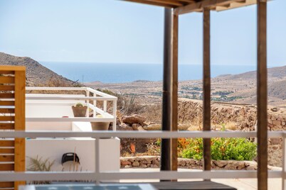 Holiday Home 'Rous' with Sea Views, Private Pool and Wi-Fi