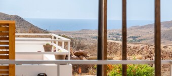 Holiday Home 'Rous' with Sea Views, Private Pool and Wi-Fi