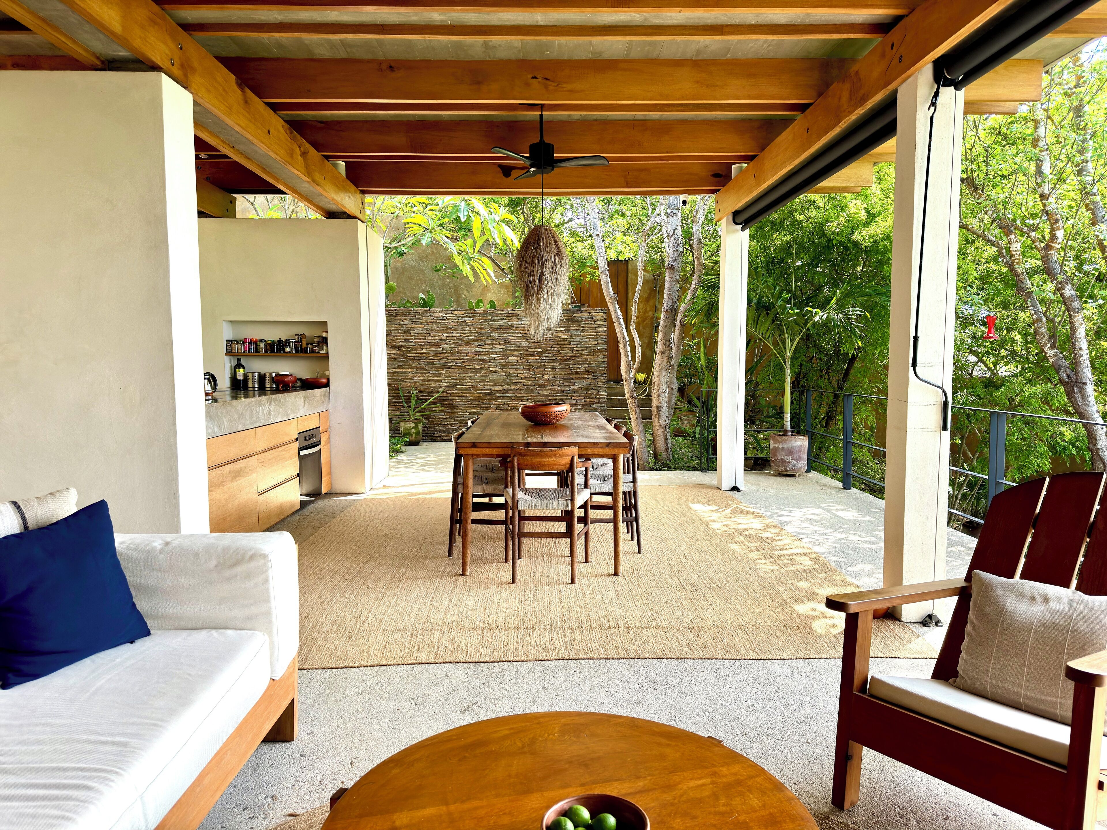 Casa de diseñador | Cocina privada | Filtros de café o té reutilizables y toallas de papel 