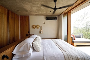 Premium bedding, in-room safe, individually decorated - El Guayacan  (Santa Maria Tonameca)
