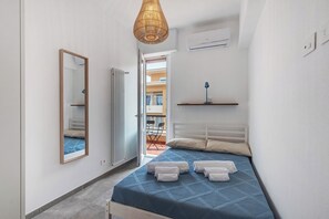 2 bedrooms, iron/ironing board, free WiFi, bed sheets - Queta - Modern Flat | Comfort, sea and downtown walking distance (Chiavari)