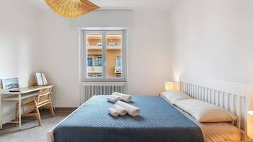 2 chambres, fer et planche à repasser, Wi-Fi gratuit, draps fournis