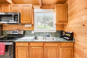 Refrigerador, microondas, horno, placa de cocina