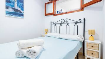 1 bedroom, free WiFi, bed sheets