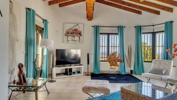 Een televisie en een dvd-speler