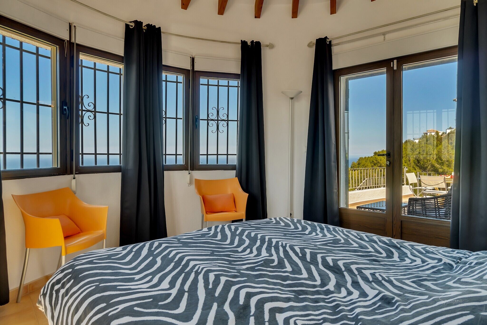 5 chambres, fer et planche à repasser, Wi-Fi gratuit, draps fournis