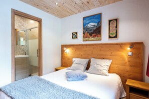 3 chambres, fer et planche à repasser, Wi-Fi gratuit, draps fournis