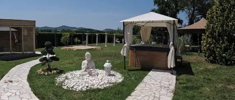 Enceinte de lâhĂ©bergement