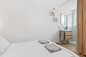2 室のベッドルーム、アイロン / アイロン台、WiFi (無料)、ベッドシーツ
