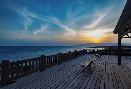 Villa 'Cruz' with Private Terrace, Balcony and Air Conditioning