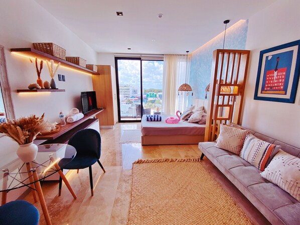 TV - Brand New Studio in 4th Floor with Balcony (Playa del Carmen)