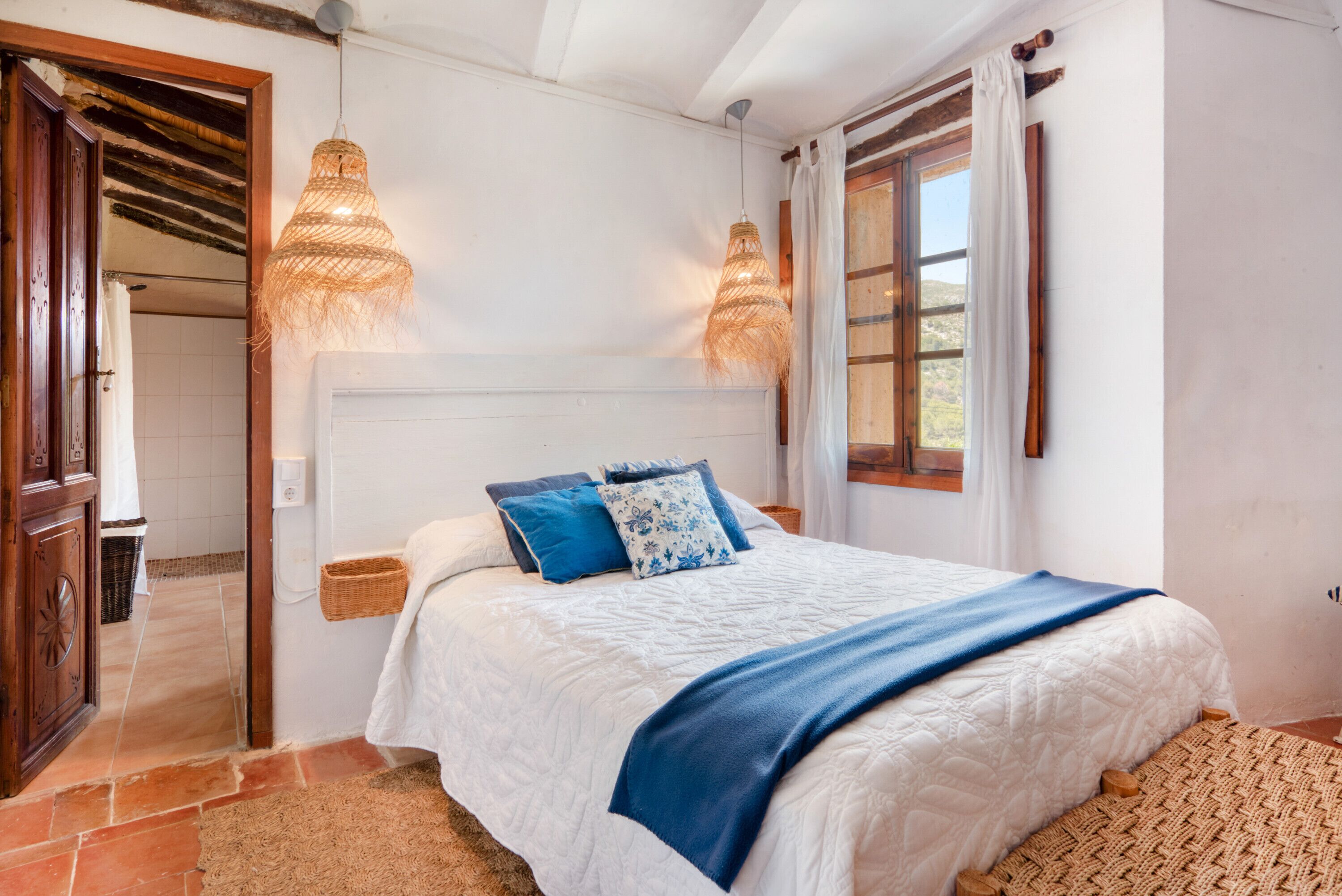 4 bedrooms, free WiFi, bed sheets