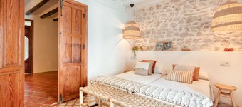 Holiday Home 'Ca la Pasita 26' with Pool, Mountain Views and Wi-Fi