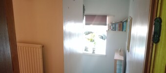 Tranquil Hillside Cottage Retreat