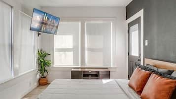 3 slaapkamers, een strijkplank/strijkijzer, gratis wifi, beddengoed