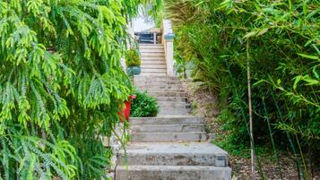 Enceinte de lâhĂ©bergement