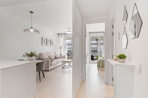 TV - Apartment 'Horus Beach Paradise' with Sea View, Wi-Fi and Air Conditioning (Torre del Mar)