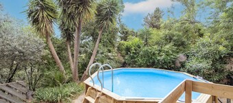 Chalet 'Petite Maison De Bois' with Mountain View, Wi-Fi and Air Conditioning