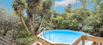 Chalet 'Petite Maison De Bois' with Mountain View, Wi-Fi and Air Conditioning