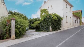 Enceinte de lâhĂ©bergement