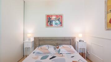 1 soverom, strykejern/-brett, wi-fi (inkludert) og sengetøy