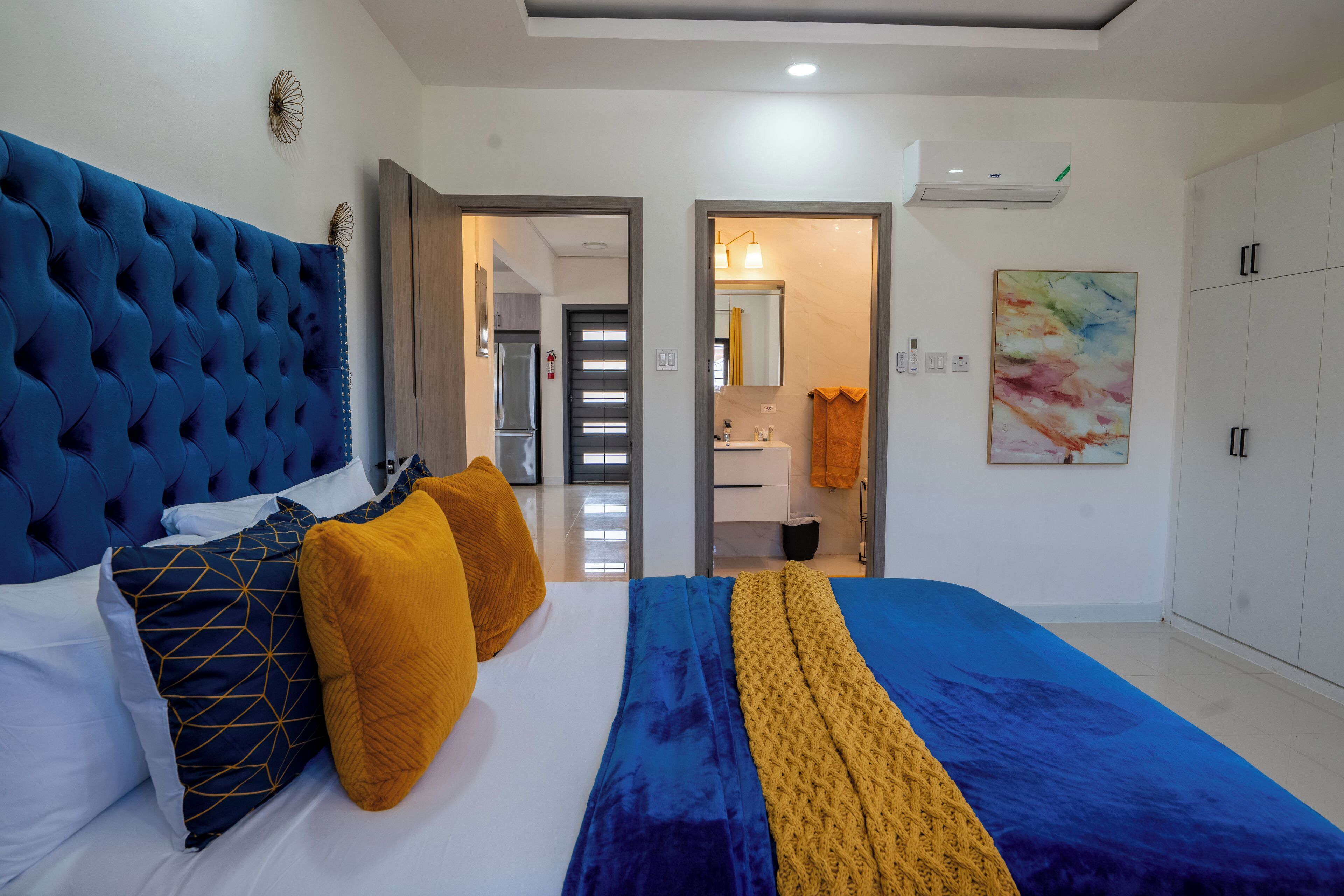2 chambres, fer et planche à repasser, accès au Wi-Fi (inclus)