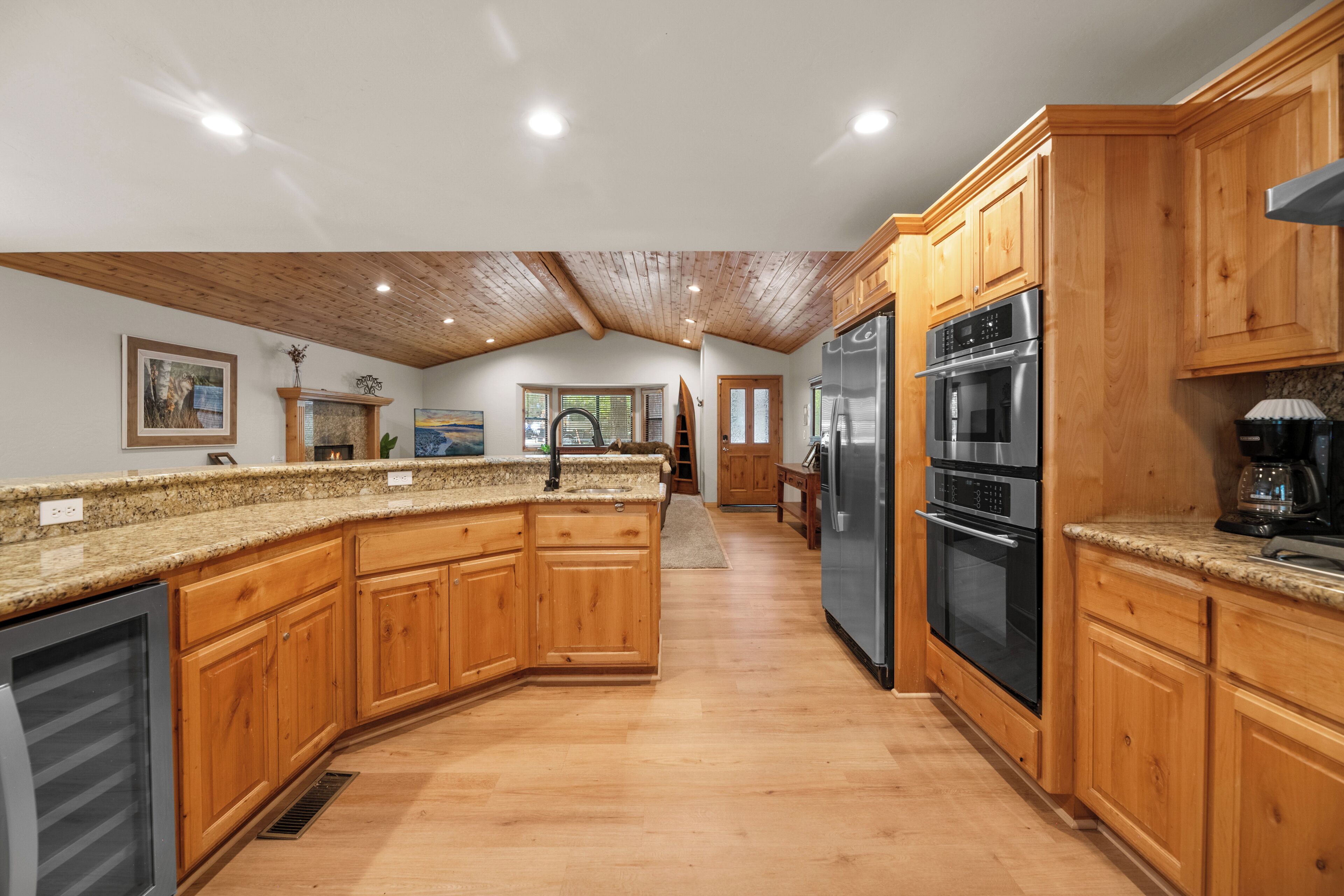 Dishwasher, electric kettle, toaster