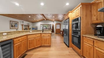 Opvaskemaskine, elkedel, brødrister