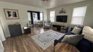 Smart TV, books, offices