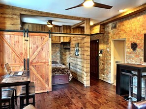 1 chambre, accès au Wi-Fi (inclus), literie fournie