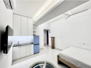 1 chambre, fer et planche à repasser, Wi-Fi, draps fournis