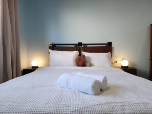 Desk, free WiFi, bed sheets