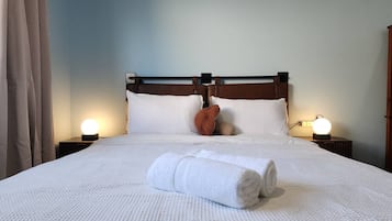 5 Schlafzimmer, Schreibtisch, kostenloses WLAN, Bettwäsche