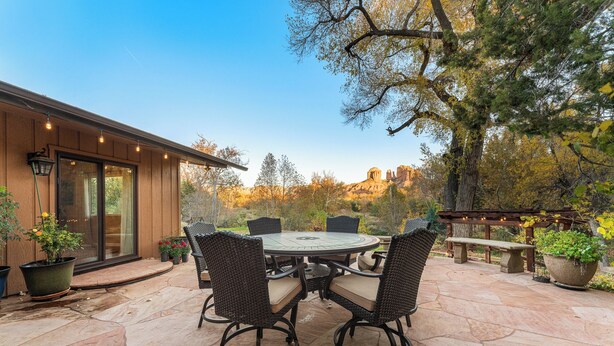 Unclassified image, 1 of 4, button - Breath-taking view of the Cathedral Rock with an outdoor Hot Tub, and Oak Creek. (Sedona)