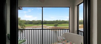 Lakewood National 4th floor condo with lake and golf coarse views - Green View Getaway