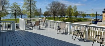 Unobstructed Beachfront Views in this 4-bed, 2 bathroom house in Riverside