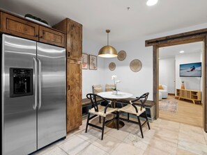 Interior - Jupiter Inn 03 | Near Slopes | Fireplace | Kitchen | Private Bedrooms | Hot Tub | Pool (Park City)