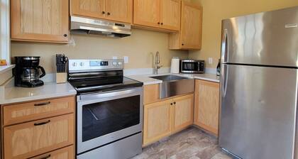 Peach Street Inn Suite 6 | Sleeps 4