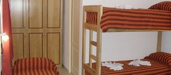 Hostel Santa María de Oro
